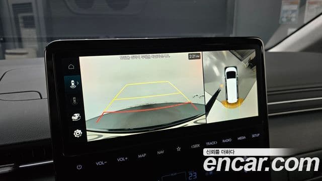 Hyundai Staria 2025 — ფოტო 18/20