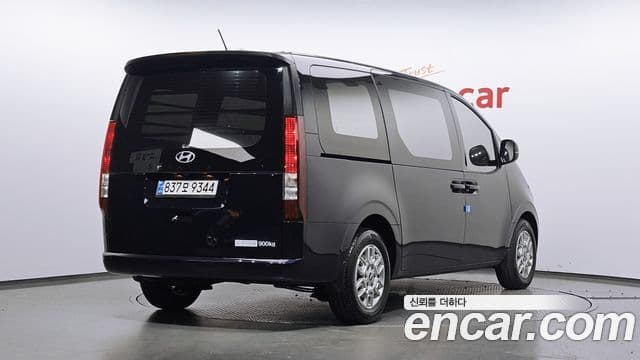 Hyundai Staria 2024 — ფოტო 2/20