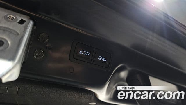 Hyundai Staria 2024 — ფოტო 19/20