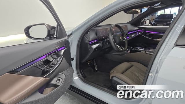 BMW 5 Series 2024 — ფოტო 10/20