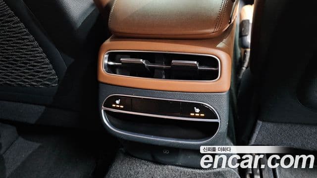 Genesis GV70 2021 — Şəkil 19/20