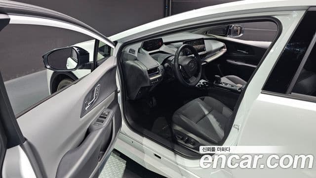 Toyota Prius 2025 — Photo 11/35