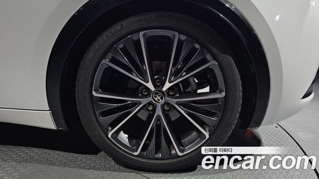 Toyota Prius 2025 — Photo 13/35