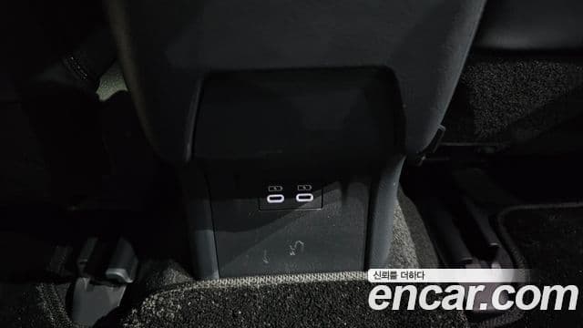 Toyota Prius 2025 — Photo 34/35