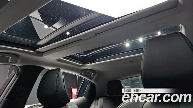 Toyota Prius 2025 — Photo 10/35