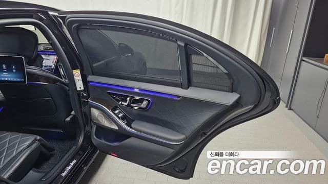 Mercedes-Benz S-Class 2021 — Photo 11/32