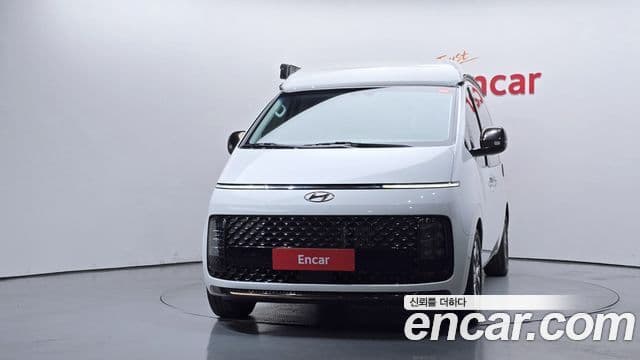 Hyundai Staria 2024 — Photo 2/20