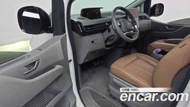 Hyundai Staria 2024 — ფოტო 10/20