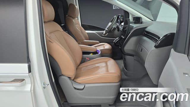 Hyundai Staria 2024 — ფოტო 11/20