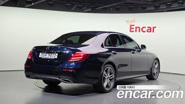 Mercedes-Benz E-Class 2019 — Фото 2/20