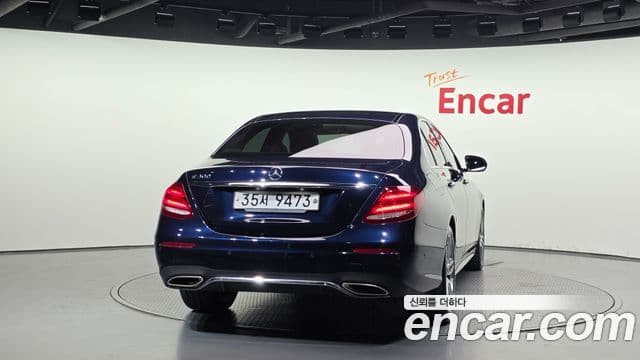 Mercedes-Benz E-Class 2019 — Фото 4/20