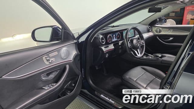 Mercedes-Benz E-Class 2019 — Фото 10/20