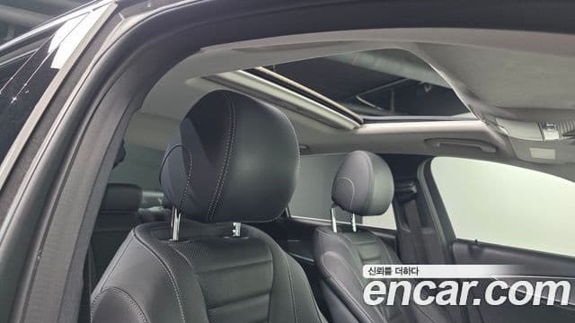 Mercedes-Benz E-Class 2019 — Фото 18/20