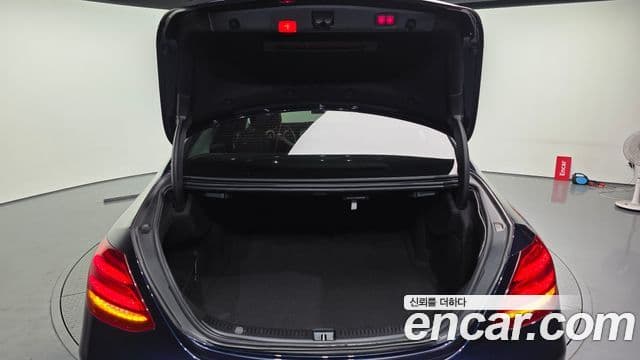 Mercedes-Benz E-Class 2019 — Фото 20/20