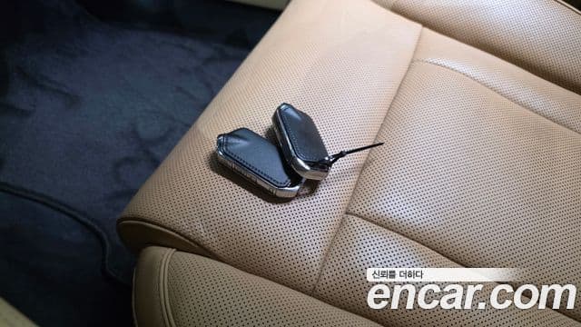 Kia The K9 2021 — Photo 20/35