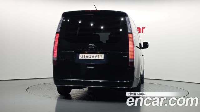 Hyundai Staria 2022 — Фото 4/20