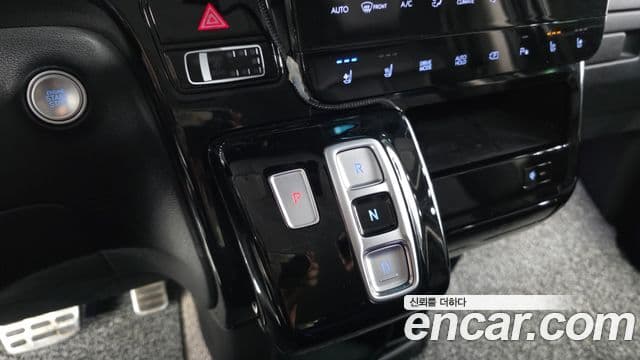 Hyundai Staria 2022 — Фото 9/20
