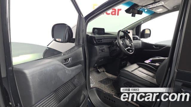 Hyundai Staria 2022 — Фото 10/20