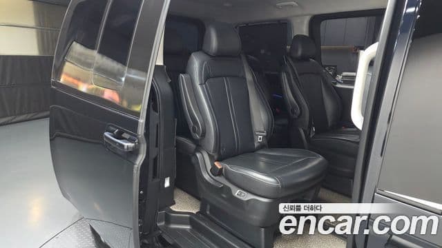 Hyundai Staria 2022 — Фото 12/20