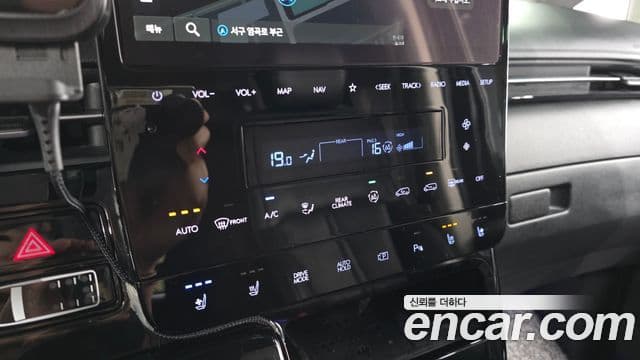 Hyundai Staria 2022 — Фото 16/20