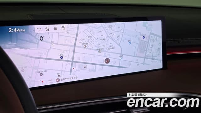 Genesis GV70 2025 — Photo 25/33