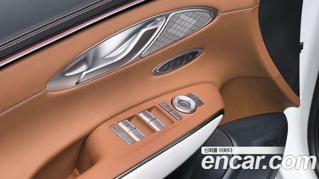Genesis GV70 2025 — Photo 32/33