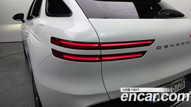 Genesis GV70 2025 — Photo 7/33