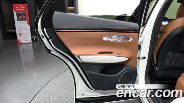 Genesis GV70 2025 — Photo 13/33