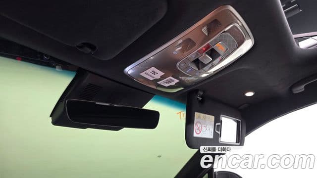 Genesis GV70 2025 — Photo 15/33