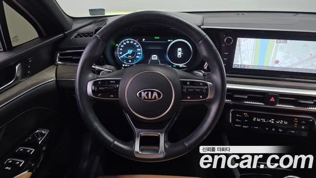 Kia K5 2021 — ფოტო 13/20