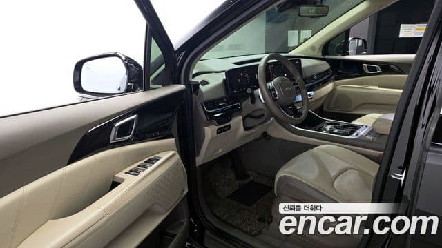 Kia Carnival 2024 — Şəkil 8/20