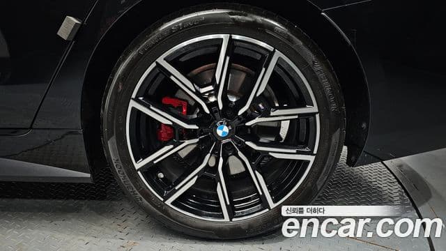 BMW 4 Series 2025 — Photo 4/38