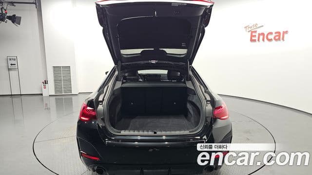 BMW 4 Series 2025 — Photo 7/38