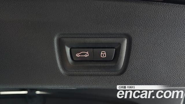 BMW 4 Series 2025 — Photo 8/38
