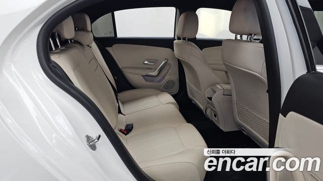 Mercedes-Benz A-Class 2022 — Şəkil 12/20