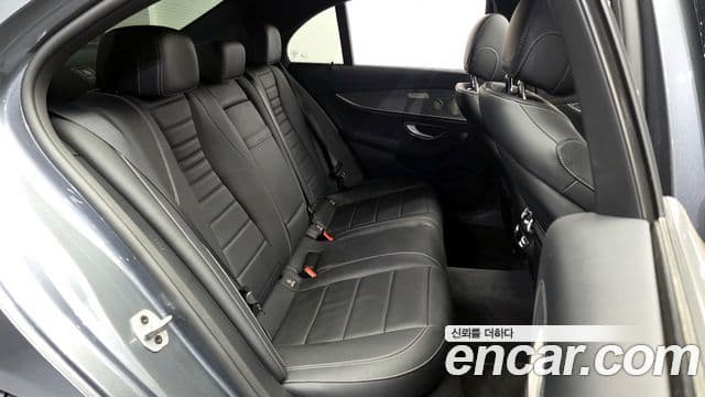 Mercedes-Benz E-Class 2022 — Şəkil 12/20