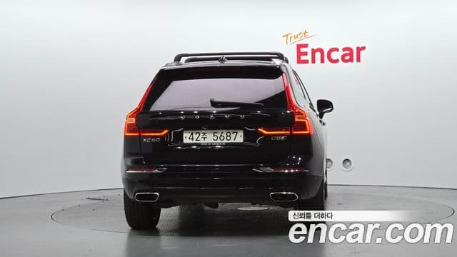 Volvo XC60 2019 — Фото 4/20