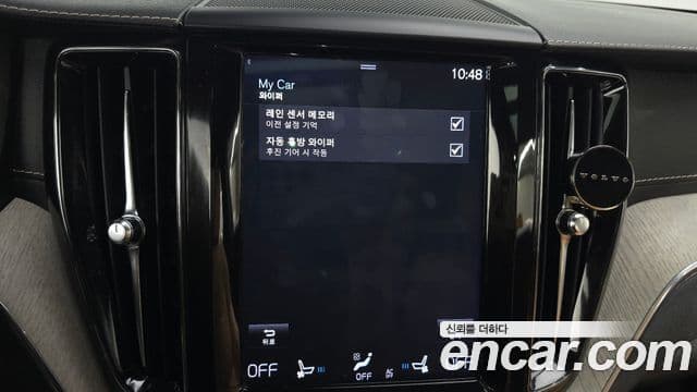 Volvo XC60 2019 — Photo 15/31