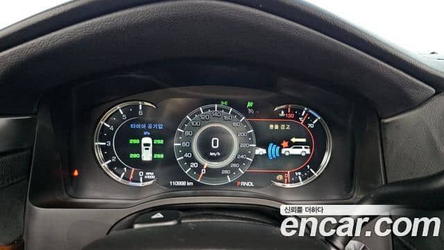 Cadillac Escalade 2018 — Şəkil 8/20