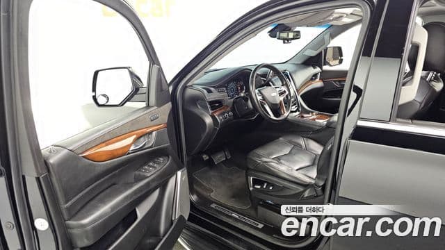 Cadillac Escalade 2018 — Şəkil 10/20