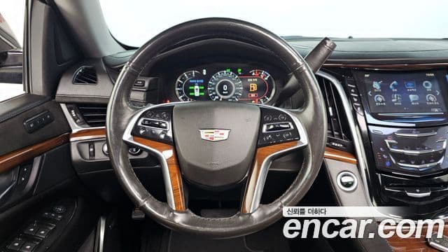 Cadillac Escalade 2018 — Şəkil 13/20