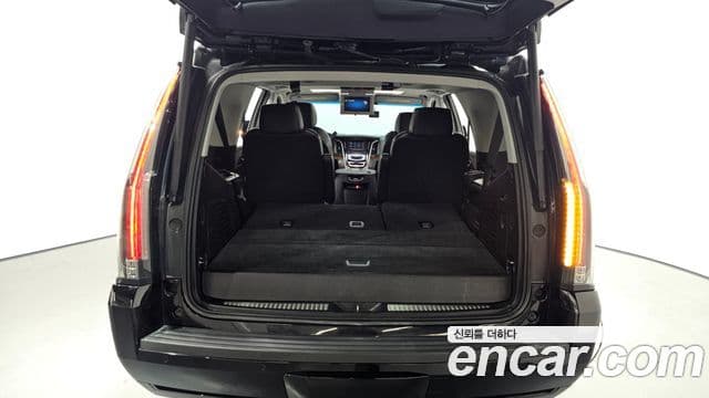 Cadillac Escalade 2018 — Şəkil 16/20