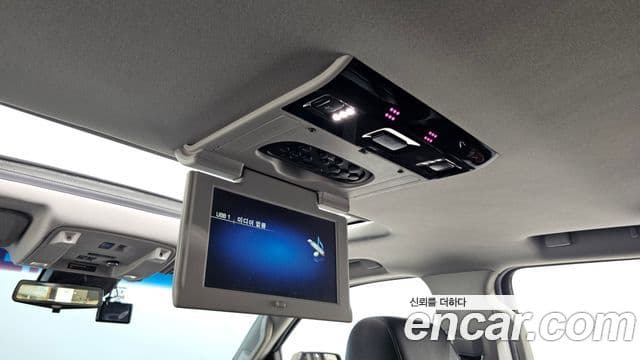 Cadillac Escalade 2018 — Şəkil 18/20