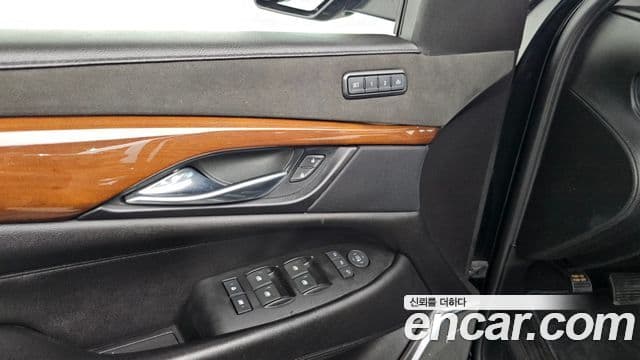 Cadillac Escalade 2018 — Photo 4/31