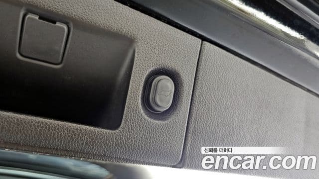 Cadillac Escalade 2018 — Photo 9/31