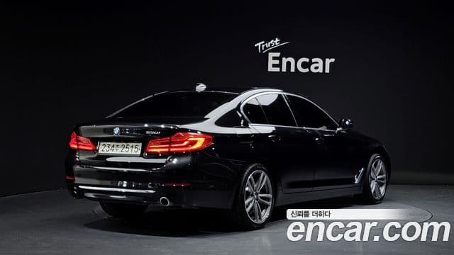 BMW 5 Series 2019 — Фото 2/20