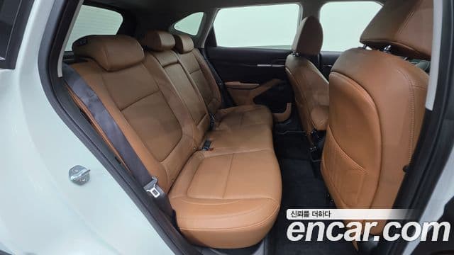 Kia Seltos 2024 — Şəkil 19/20