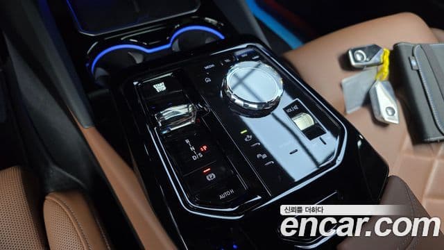 BMW 5 Series 2025 — фото 9 из 20