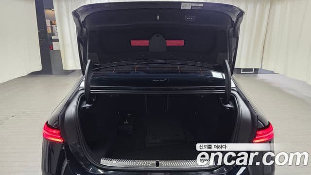 BMW 5 Series 2025 — фото 20 из 20