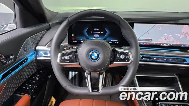 BMW i7 2023 — ფოტო 6/37